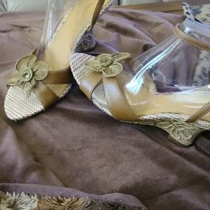 Light summer weave wedge sandals